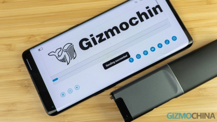 Imprimantă buzunară Selpic P1 Recenzie: purtați o imprimantă inteligentă pentru orice suprafață în mână